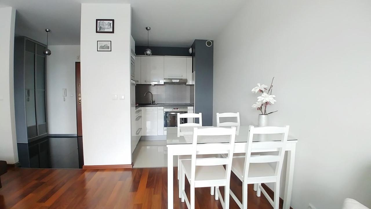 グダニスクApartament Bello - Free Parkingアパートメント エクステリア 写真